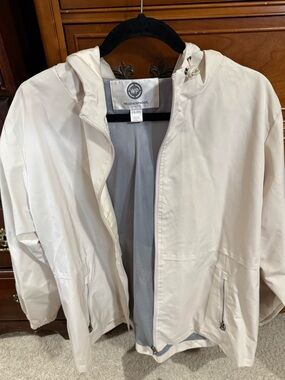 Weatherproof Hooded Jacket in Light Beige/Cream